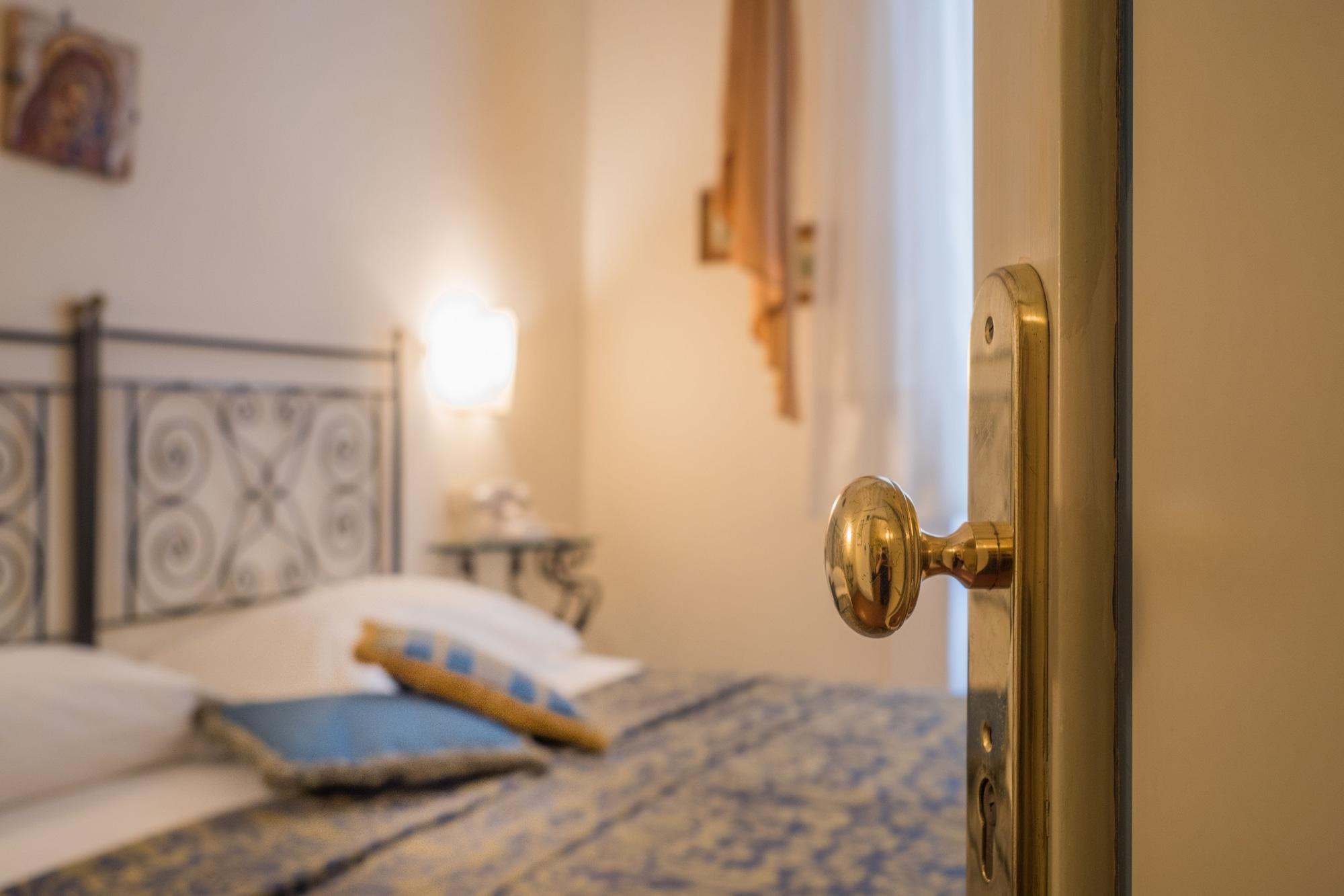 B&B Piccolo Hotel Кортона Екстер'єр фото
