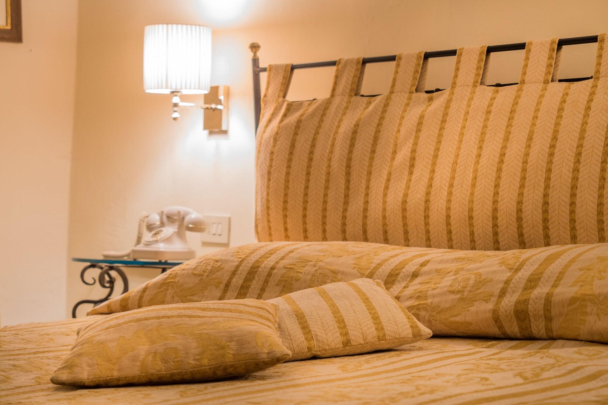 B&B Piccolo Hotel Кортона Екстер'єр фото