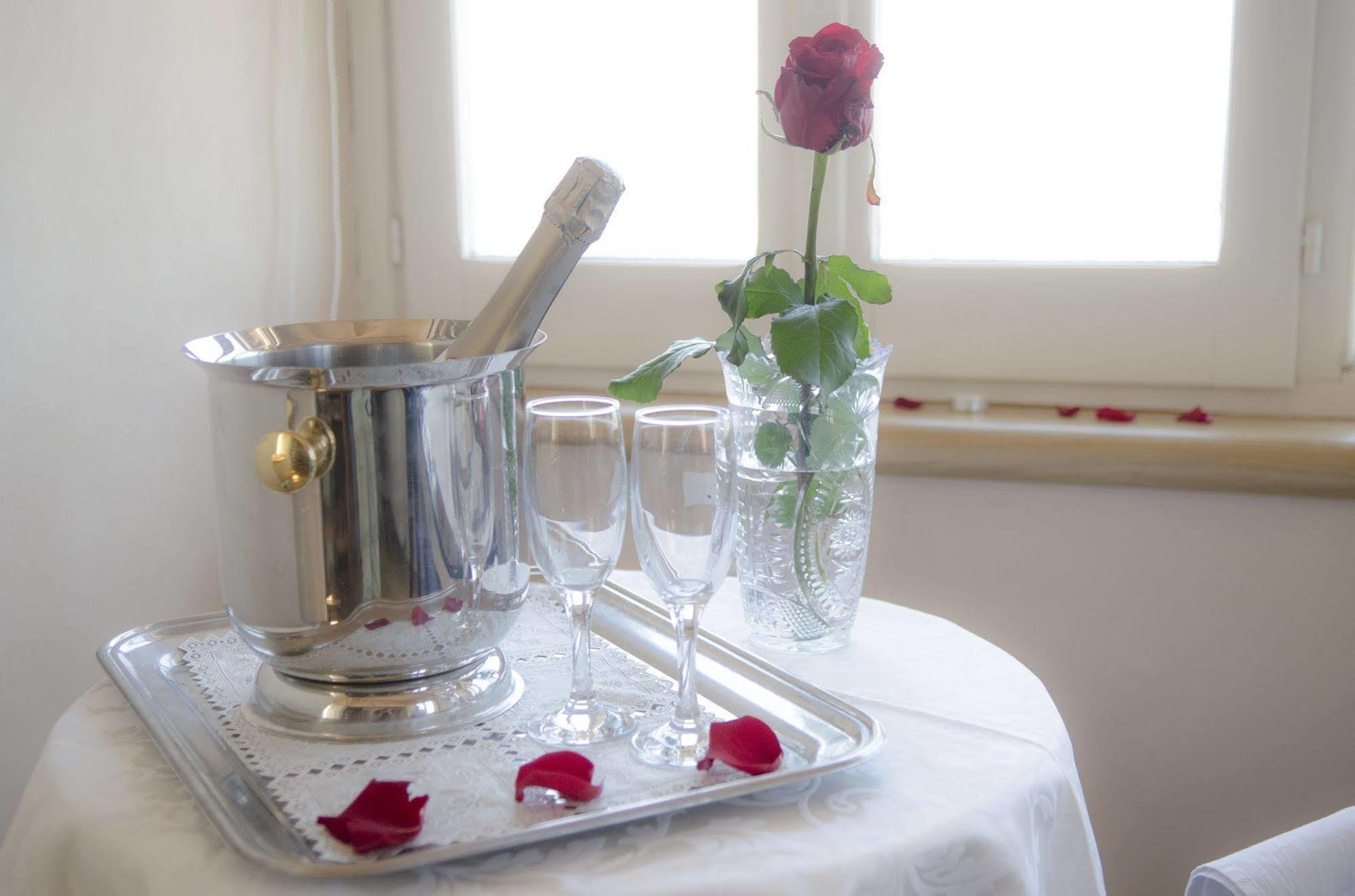 B&B Piccolo Hotel Кортона Екстер'єр фото
